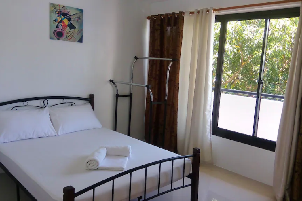 Palines Apartment and Guesthouse Room