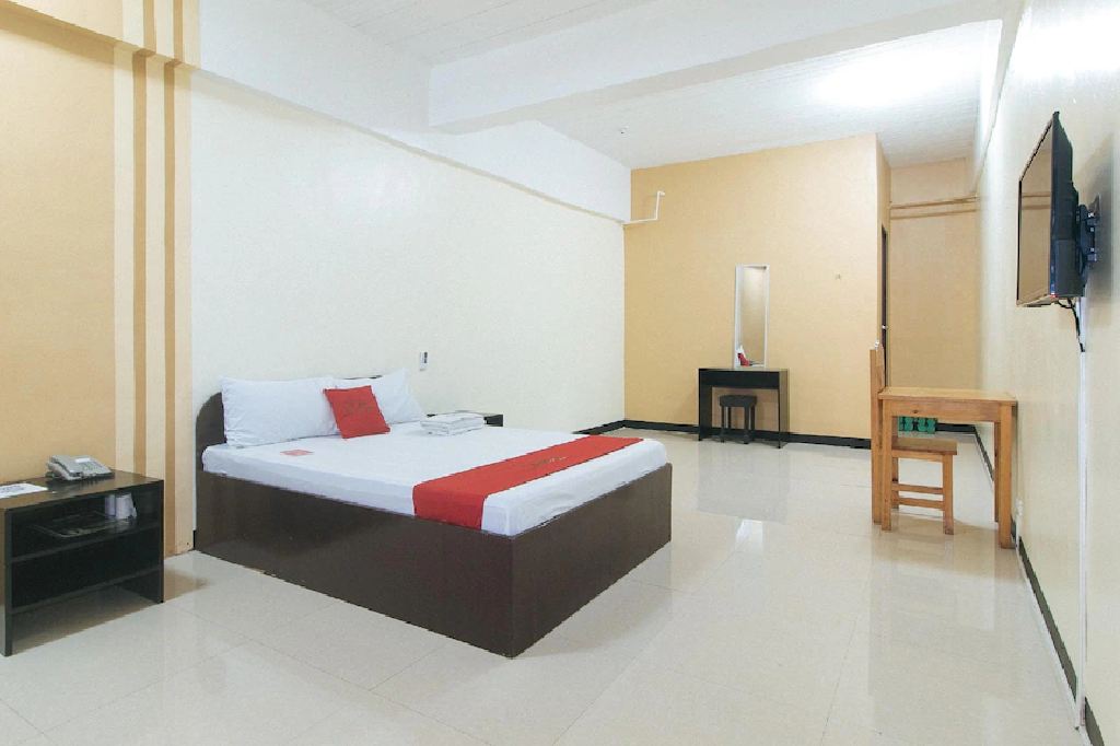 RedDoorz Near SM City Muntinlupa